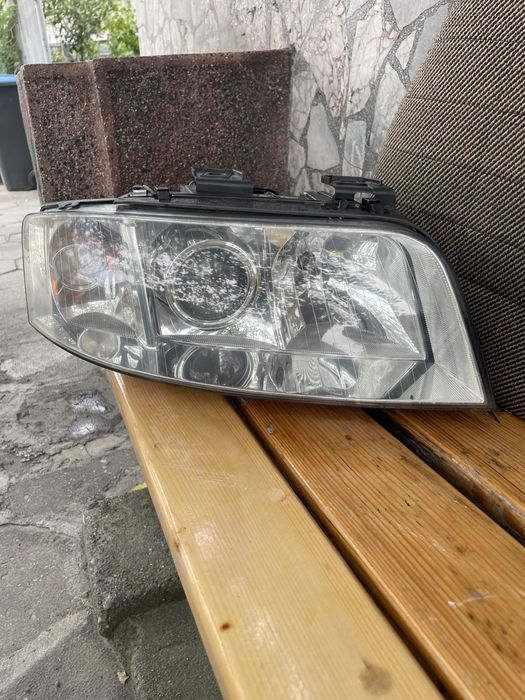 Оригинални фарове за ауди а 6 ксенонови оборудвани цената е за комплек