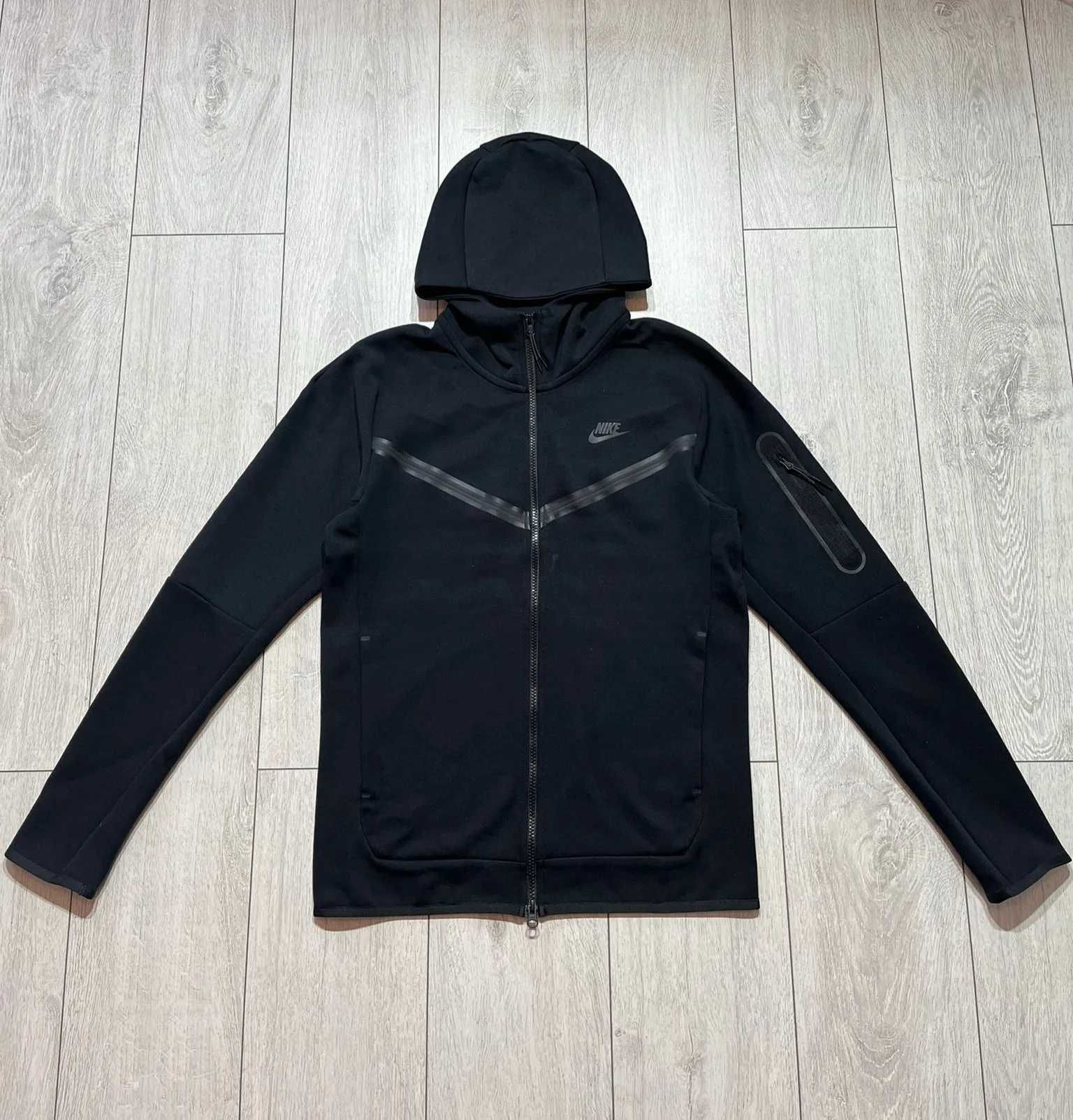 Nike tech bluza neagra