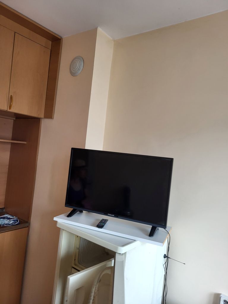 Дава се под наем Двустаен апартамент в Хасково, Център - 70 кв.м за 204 € - Снимка #3