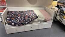 Кушетка Hemnes.