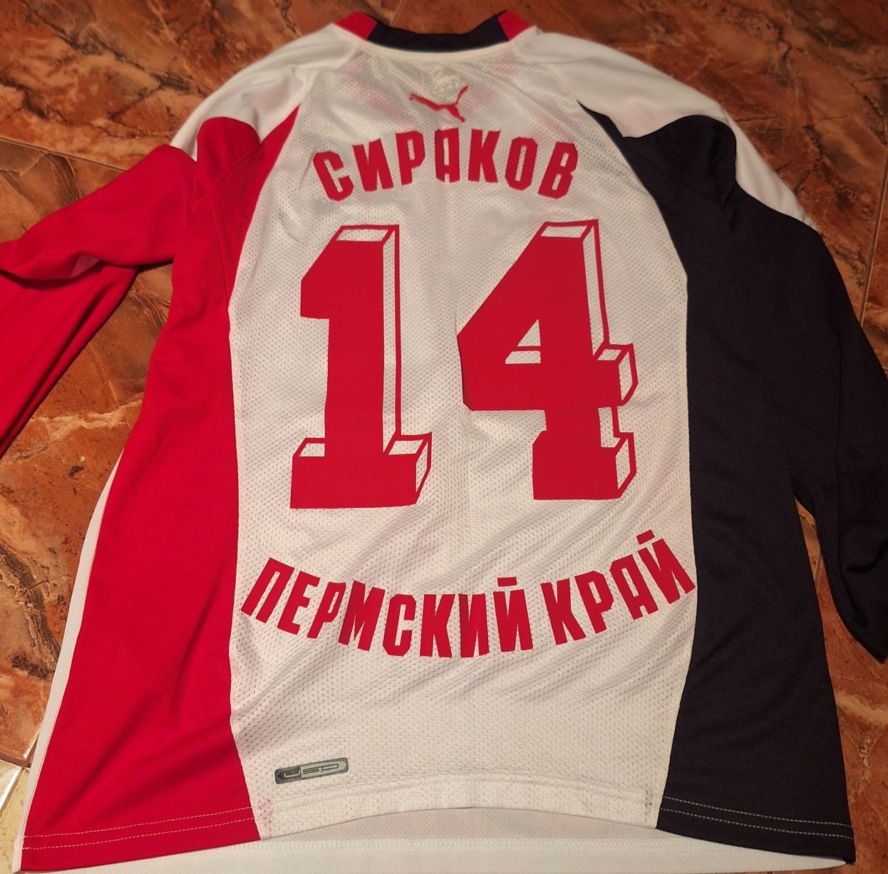 Футболни тениски на играчи