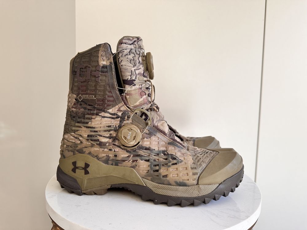 Обувки за гората Under Armour CH1 Gore tex