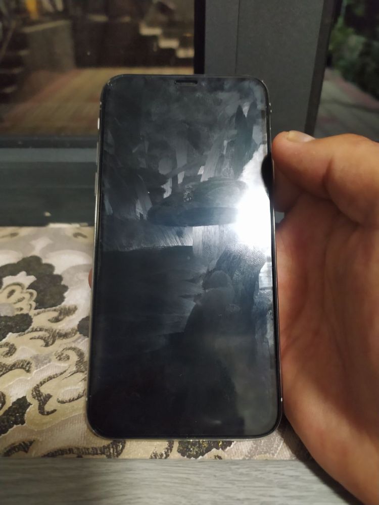 IPhone X sotiladi aybi yo’q karobka dakumenti bor. Tushib beriladi