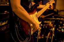 Cursuri meditatii lectii ore chitara electric/acustic personal /online