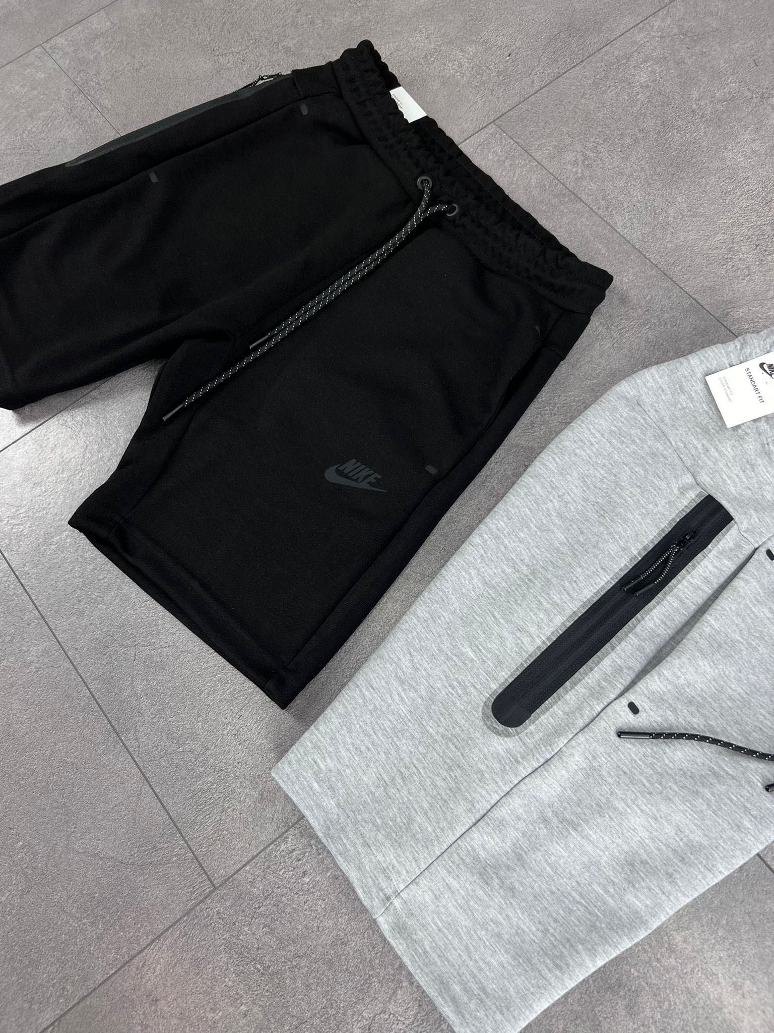 Детски панталонки Nike Tech Fleece