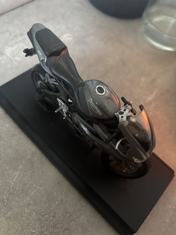[ТОП] Daytona 675 Welly