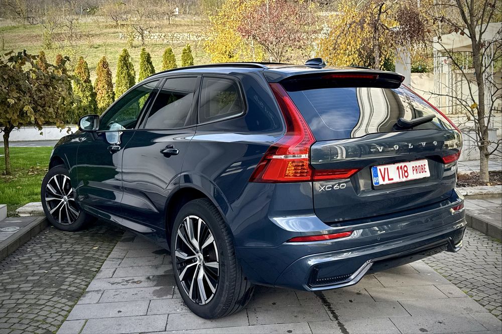 Volvo XC60 B4 R-Design+Black! Facelift Mod 2024! Garantie 1 An!
