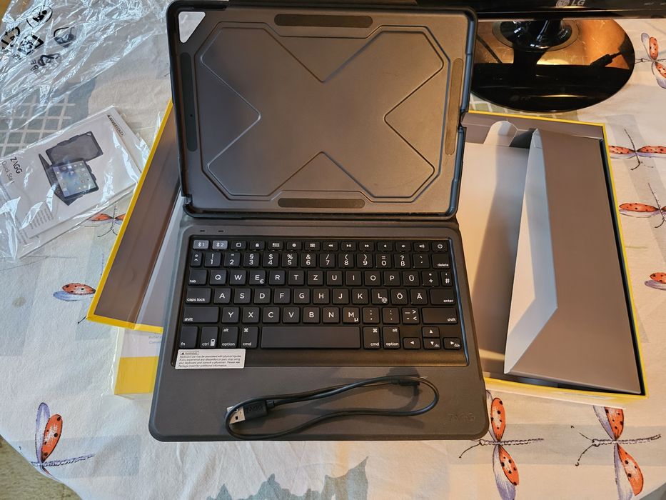 Удароустойчив кейс с отделяща клавиатура Zagg Rugged Messenger Case