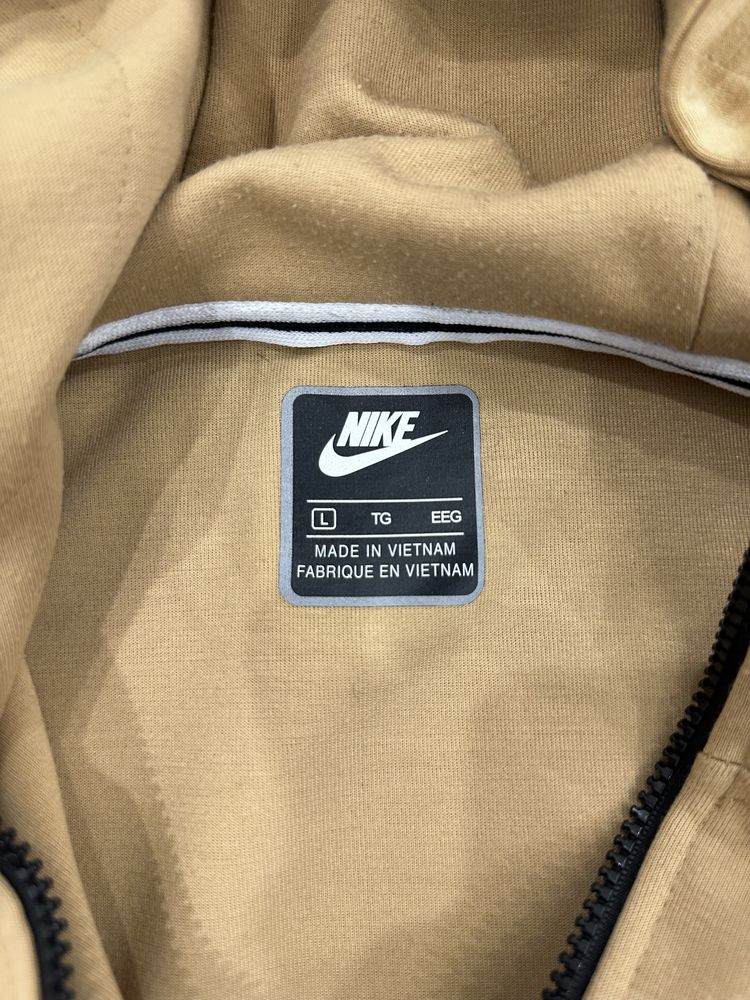 Nike tech fleece