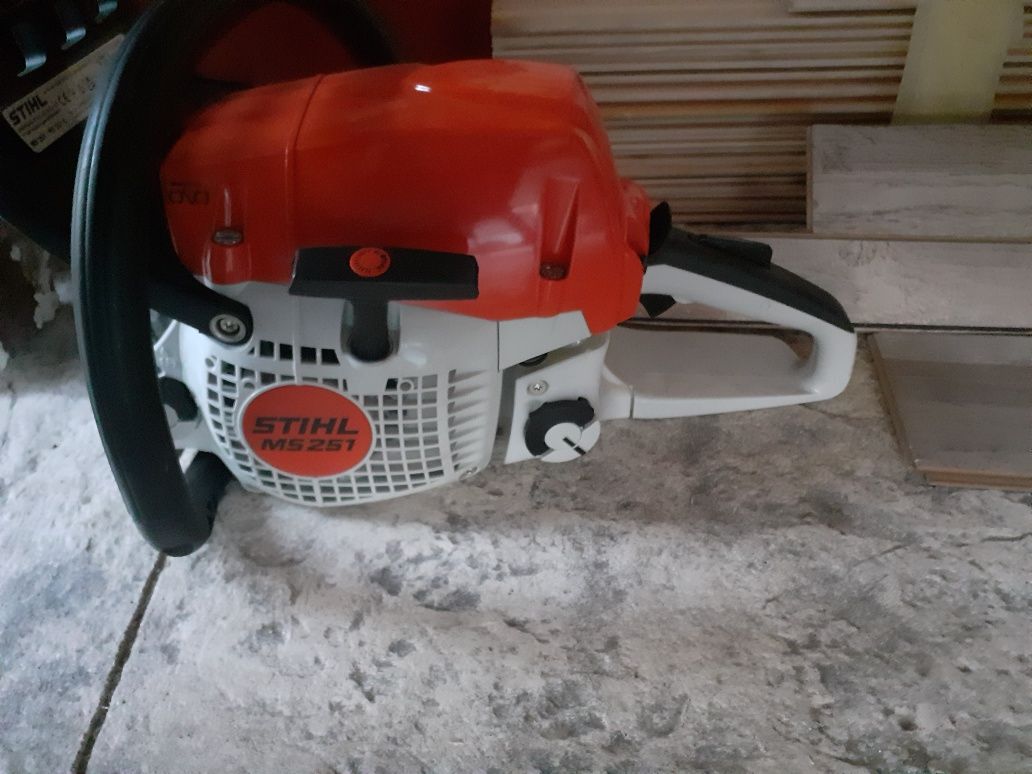 Stihl 251 drujbă