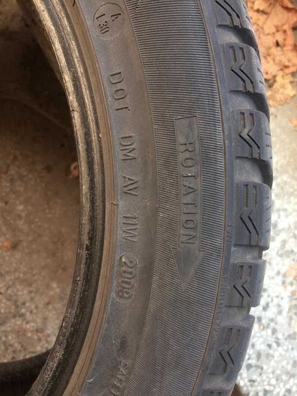 Dunlop 235 50 18-2бр всесезонни