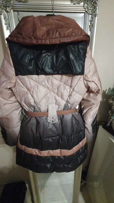 Дамско яке в нежни пастелни цветове аранжирано с  дантела , размер С