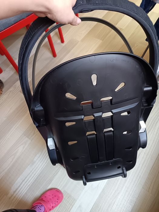 Vând sezut complet (partea de plastic)stokke v6