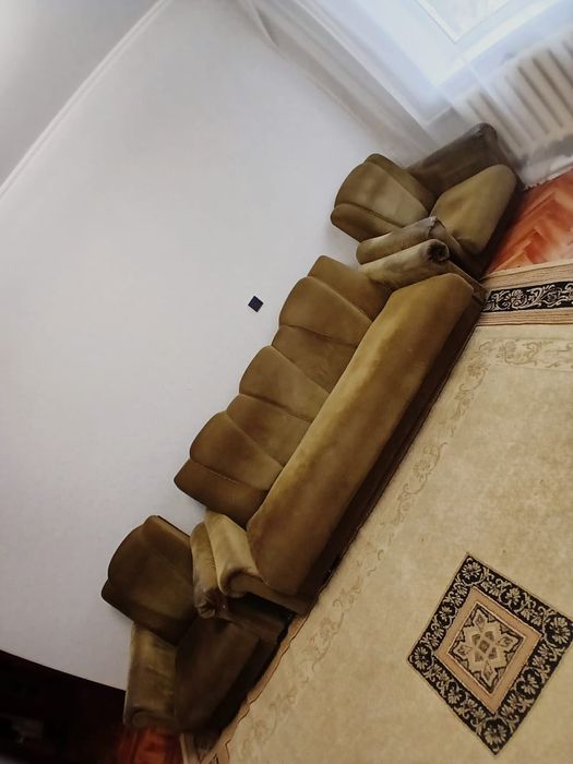 Отдам диван с креслами