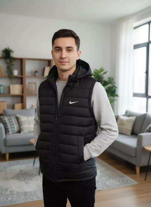 Erkaklar uchun kuz-qish jiletka - yengsiz, kapyushonli, zamonaviy diza
