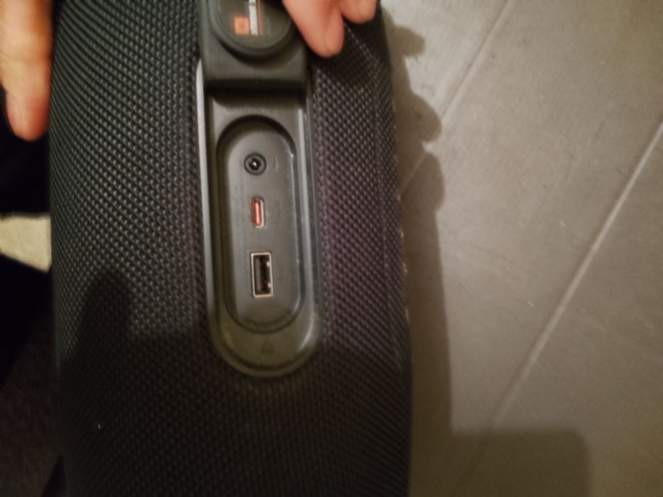 Boxă jbl xtrem 3 originală merge și funcționează 10.10
