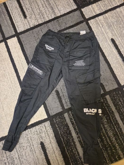 Яке ветровка и панталон М (нови)