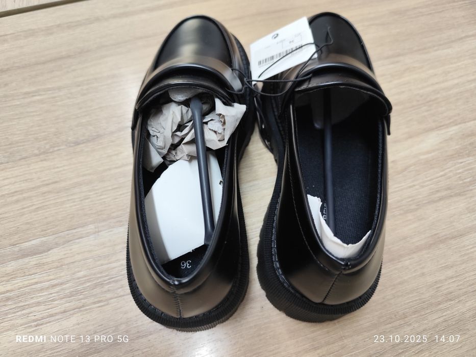 Дамски кожени обувки