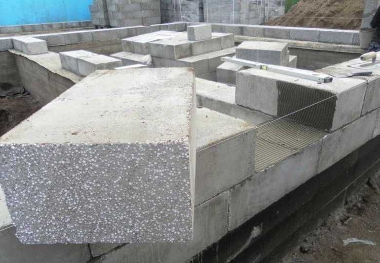 Блоки строительные из полистеролбетона