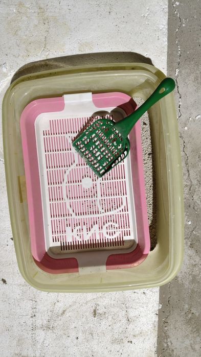 Лотки для кошек в хорошем состоянии