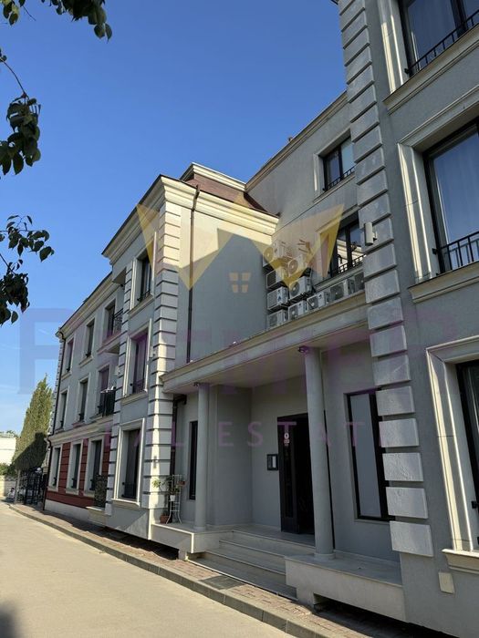 Дава се под наем Двустаен апартамент в Варна, Бриз - 70 кв.м за 750 € - Снимка #11