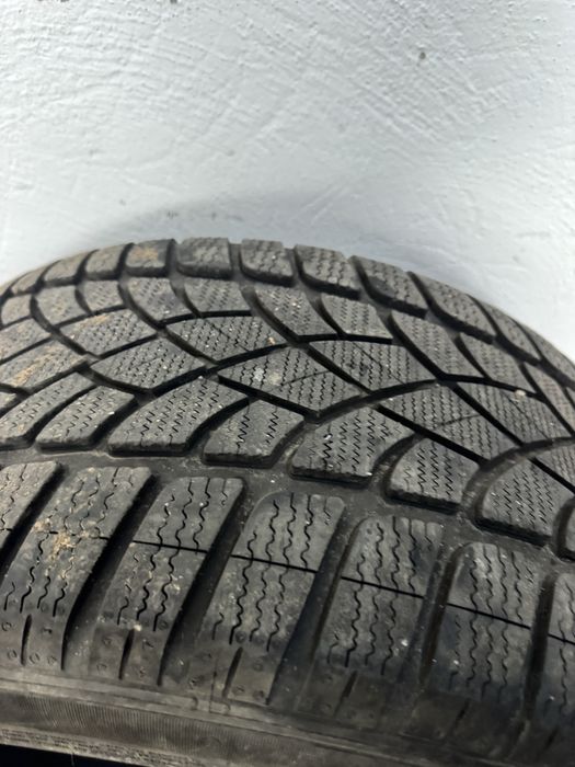 2 Anvelope 275/40/ R19 Dunlop iarna M&S ambele 550Lei