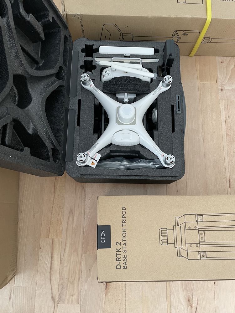 Drona DJI Multispectral , mediu, paduri si pasuni statie GPS D-RTK 2