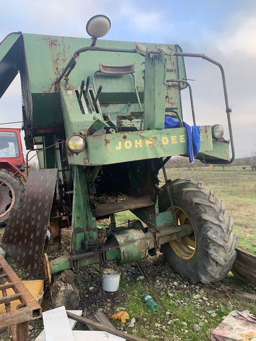 Vând John Deere 430