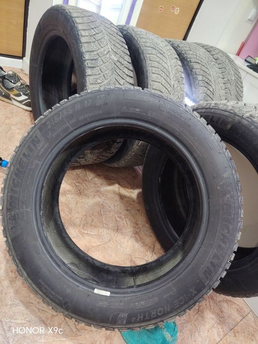 MICHELIN 215 55 r17