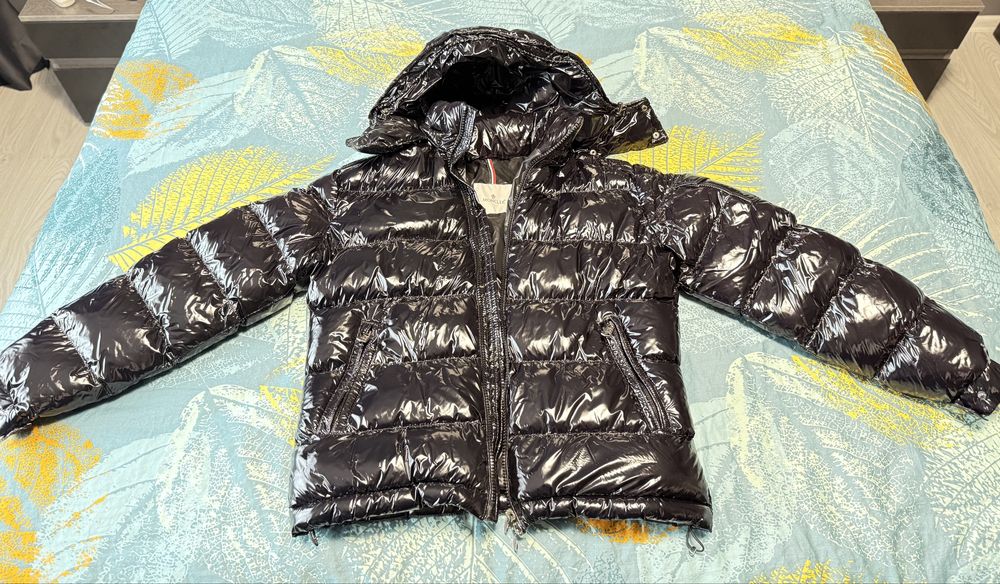 Яке зимно Moncler