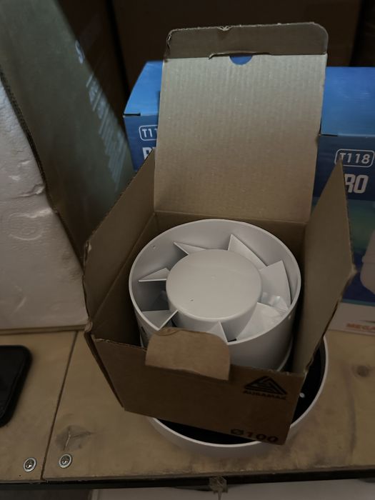 вытяжной вентилятор,