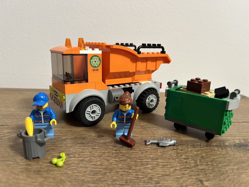 Lego 60220 - camionul de gunoi