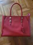 Дамска чанта GUESS