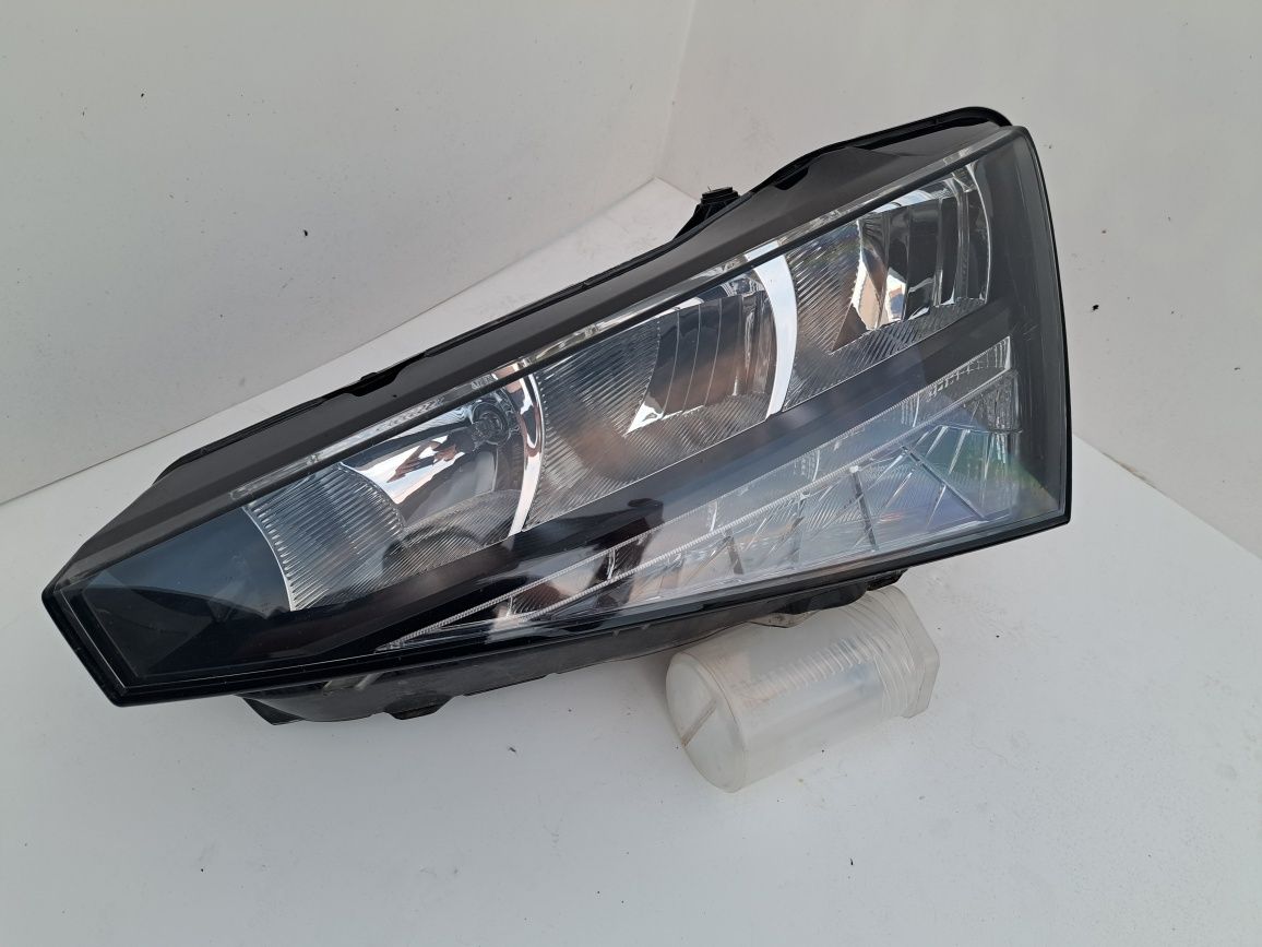 Ляв фар Шкода Скала Skoda Scala фарове