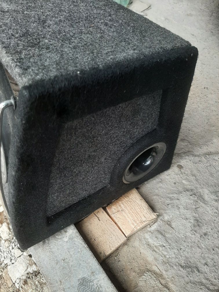 subwoofer auto magnat