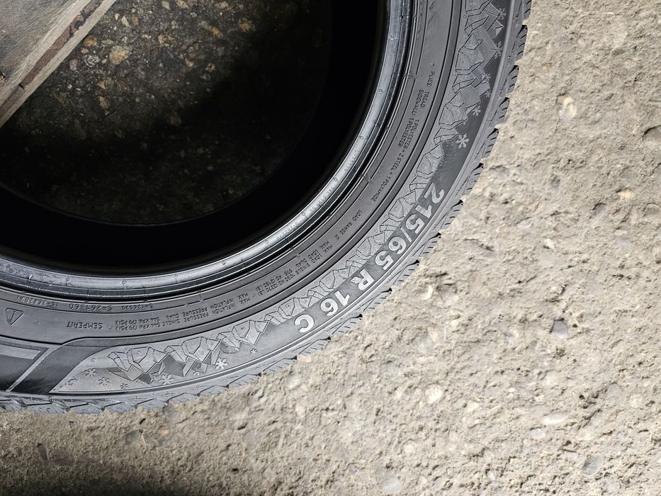 2 anvelope iarna 215 65 16C Semperit 2022