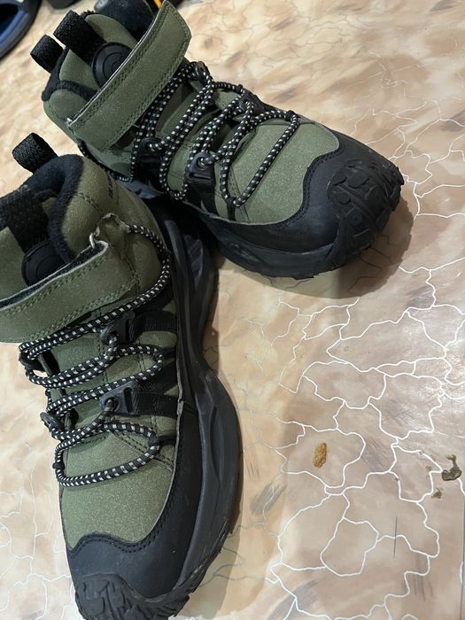 Демисезонные ботинки 35 размер