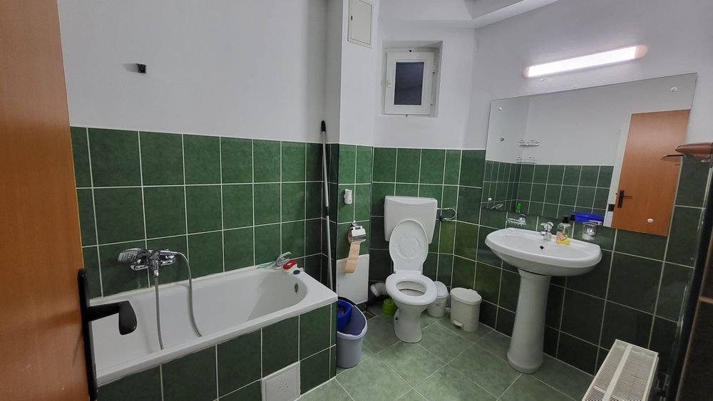 Apartament de închiriat
