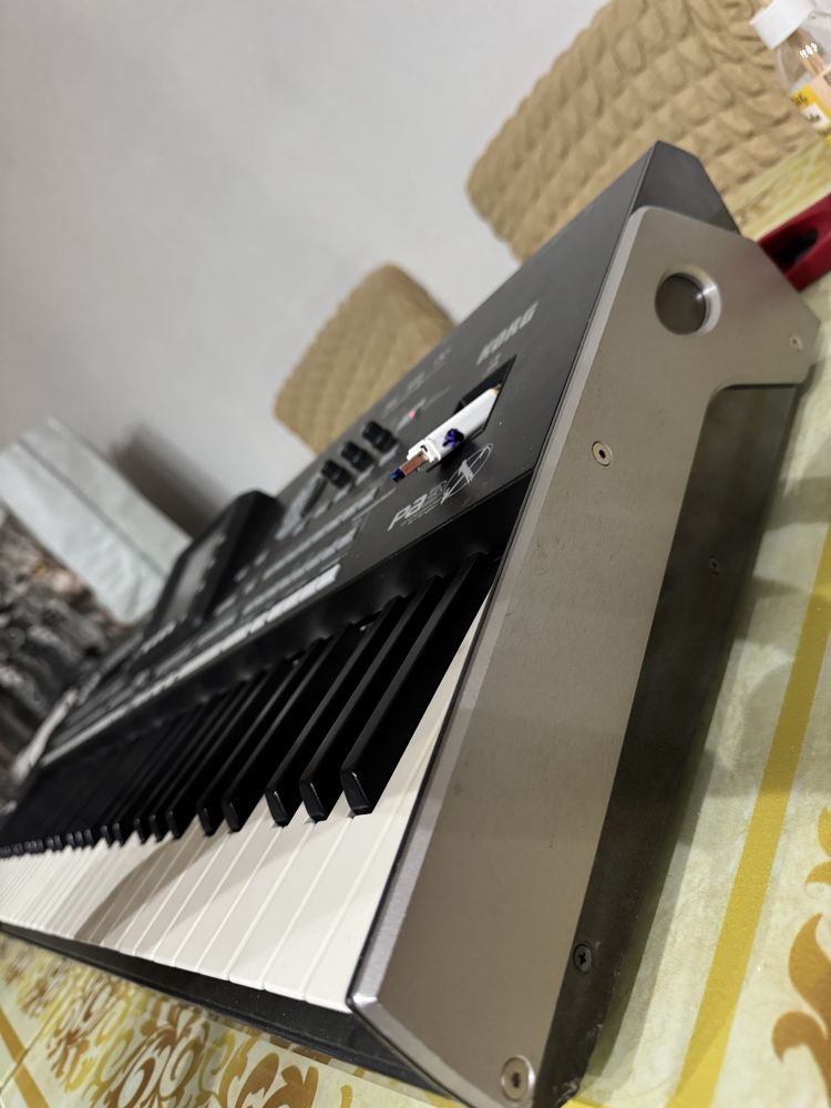 KORG PA 3 x 61   cu cel mai frumos set