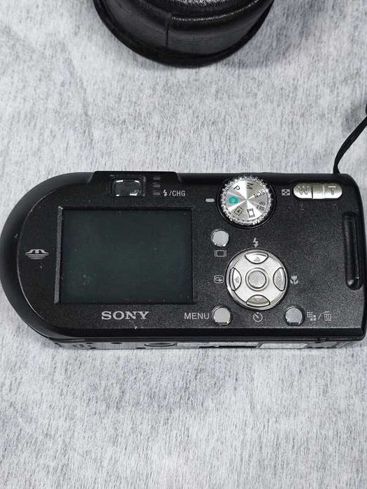 Sony Cyber-shot P120 , funcțională, cu husă, baterie și card original