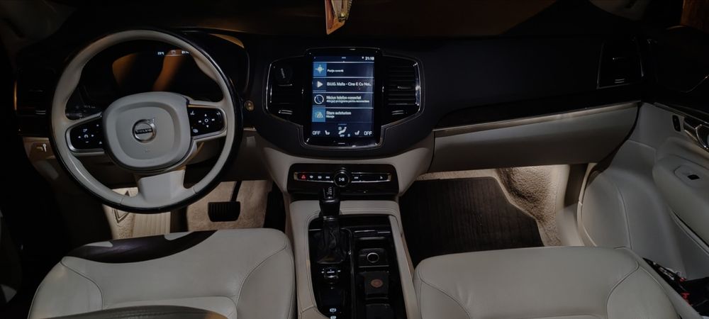 Vând Volvo xc90 2016 D5