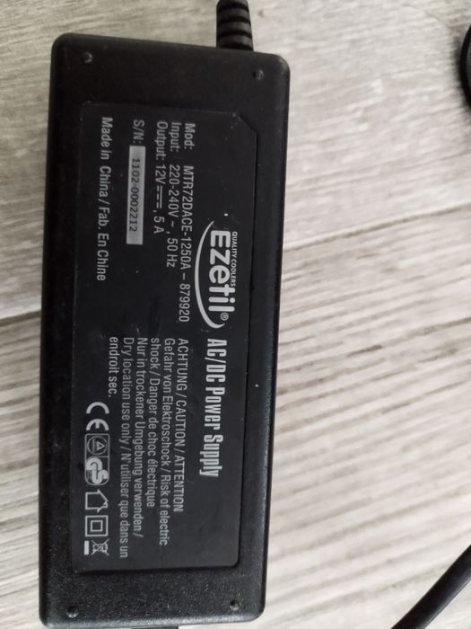 Alimentator camera Ezetil 220-12v