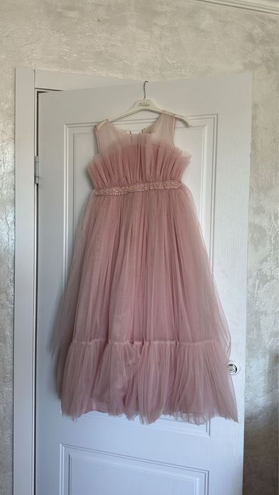 Продам платье новое