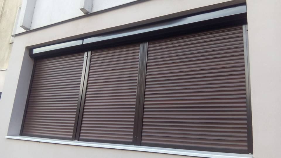 Rulouri exterioare
