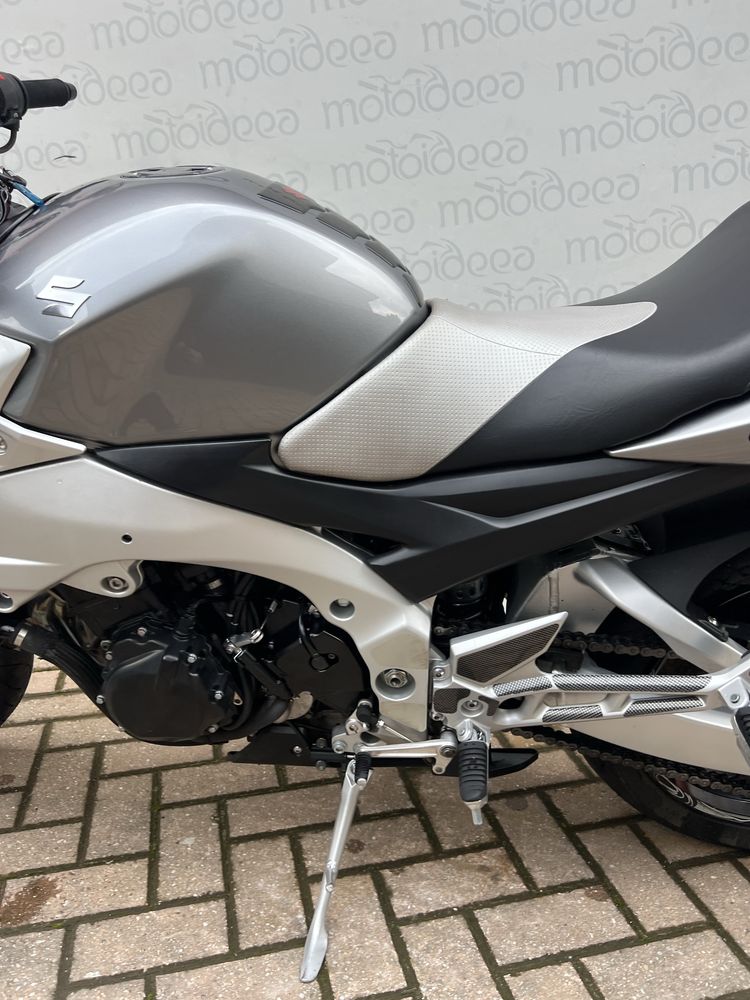 Motoideea vinde SUZUKI  GSR 600 2006  Rate