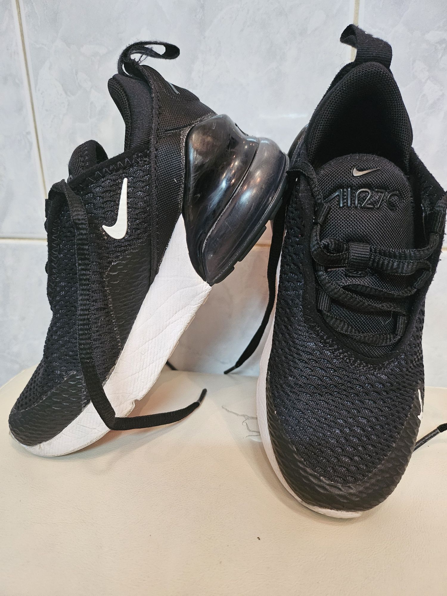 Маратонки Nike Air max 270