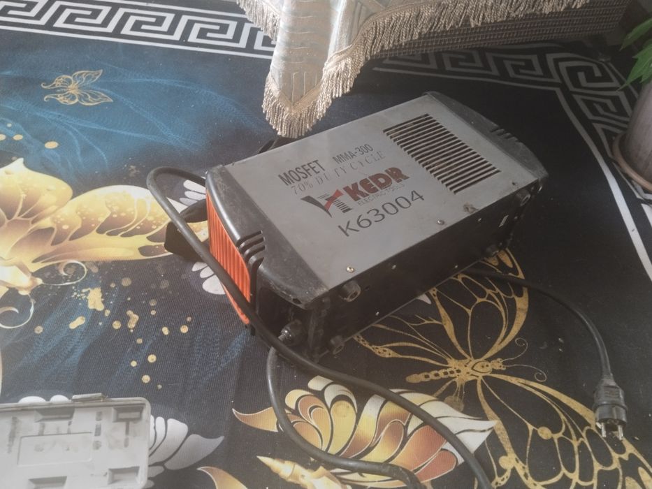 Инструменты б/у продам недорого