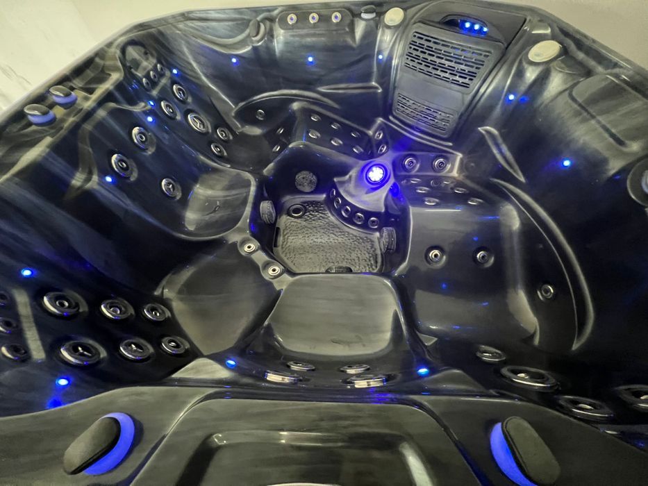 Jaccuzi Platinium Spa Hot Tub piscină ciubăr