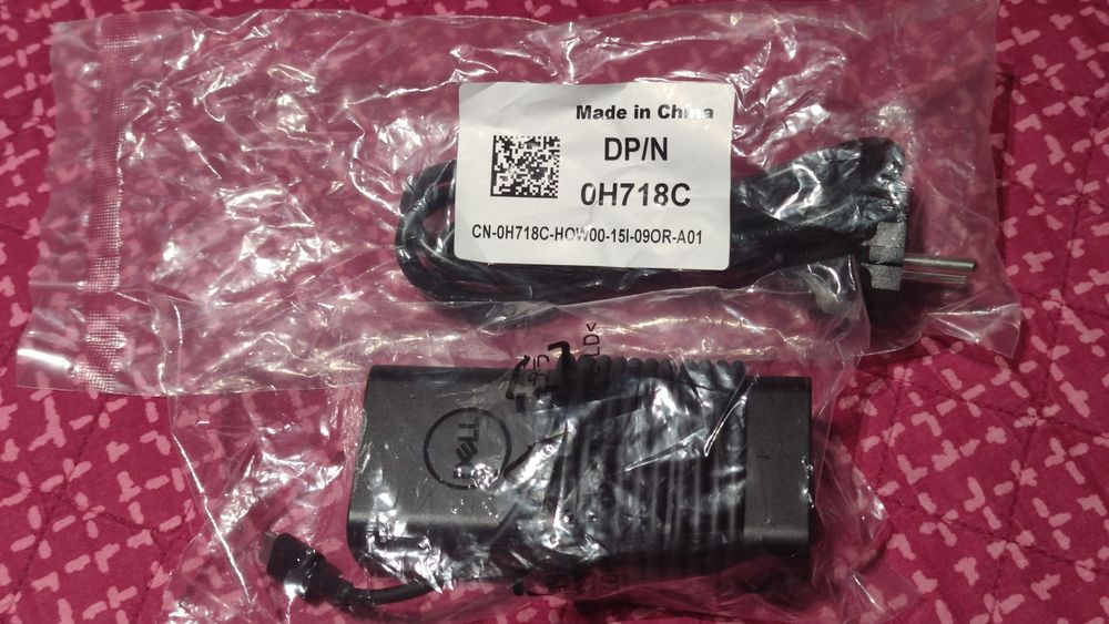 Incarcator laptop Dell 65V nou, sigilat