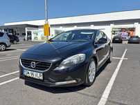 Volvo V40 Vand Volvo V40 din 2013, masina personala inmatriculata in Romania.